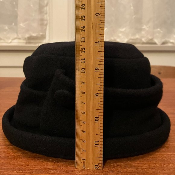Scala Packable Wool Cloche Hat - Picture 8 of 9